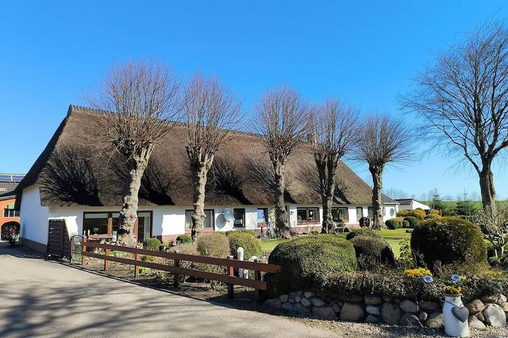 Ferienwohnung für 3 Personen, mit Terrasse und Garten
