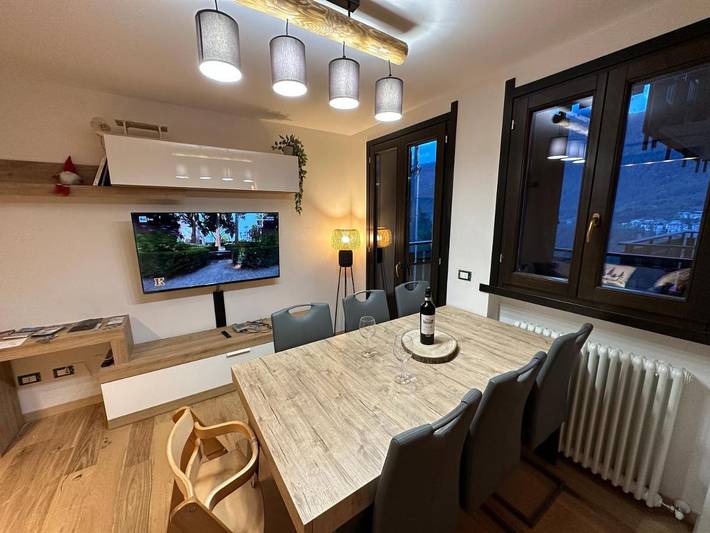 Appartamento per 7 persone, con Balcone e Terrazza nonché Giardino e Panorama a Caspoggio
