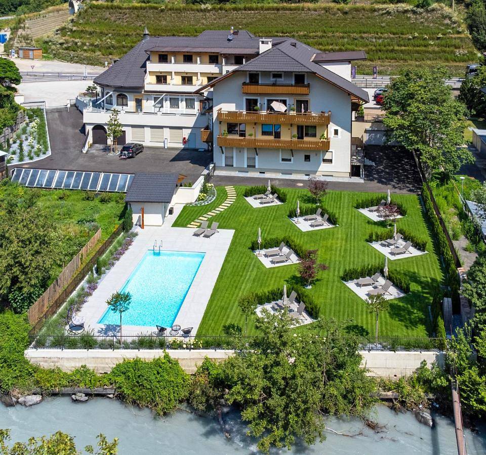 Self Service Hotel Schnalser Hof in Schnalstal, Naturns