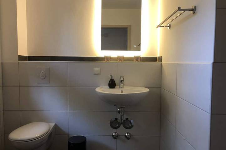 Ferien-Apartment mit Balkon - am Stadtrand von Berlin in Blankenfelde, Blankenfelde-Mahlow
