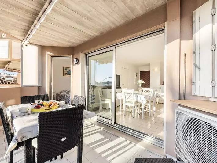 Gîte pour 4 personnes, avec terrasse dans Plage Des Tamaris Cavalaire Sur Mer - 3