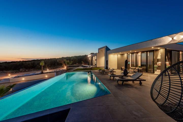 Villa für 10 Personen, mit Balkon und Garten, mit Haustier auf Pag