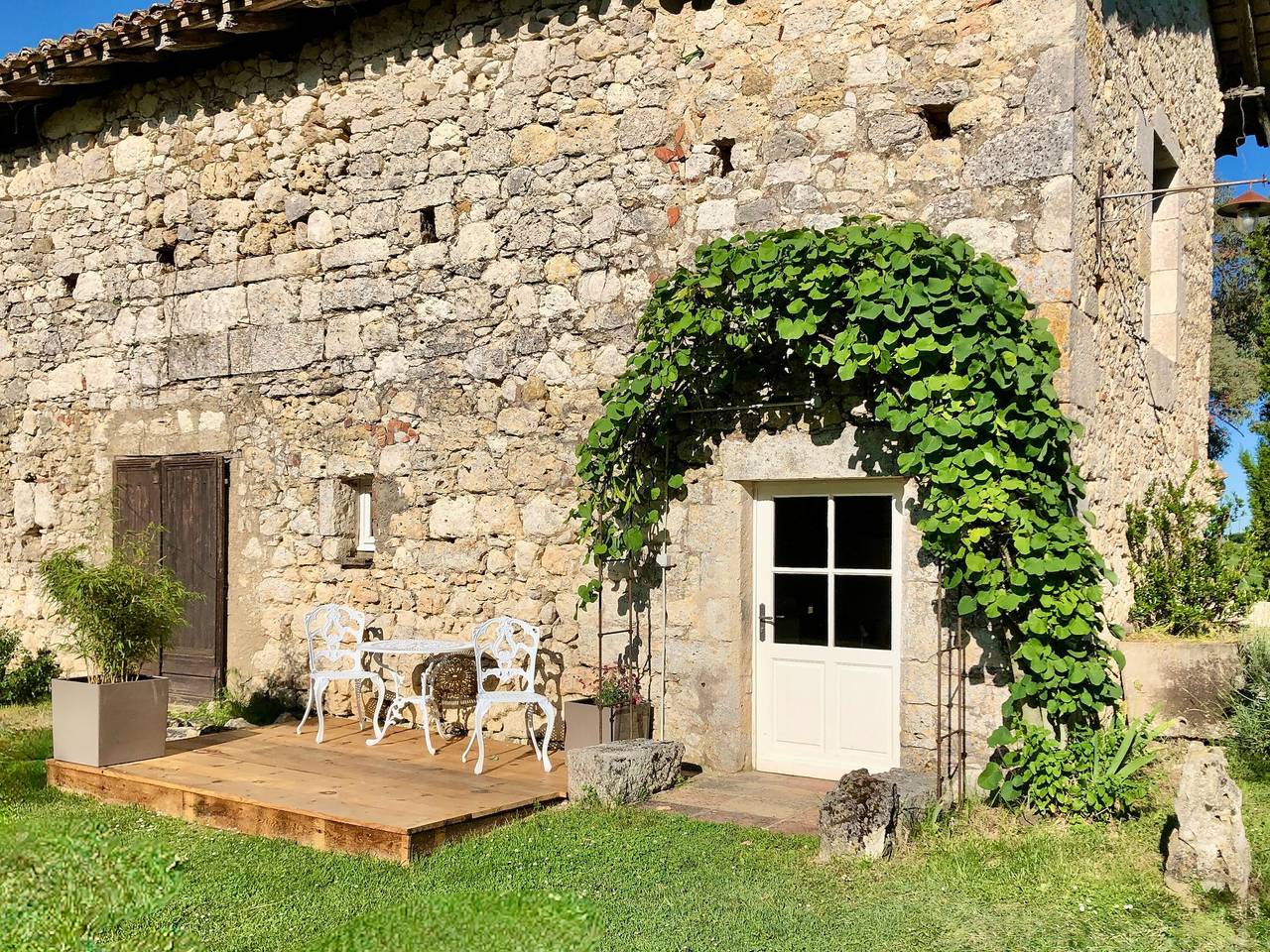 Séjour paisible au Gîte du Château des Fours, dans un cadre historique à Cumont in Cumont, Tarn-et-Garonne