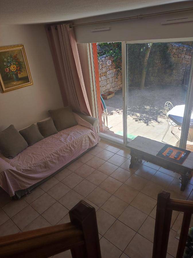 Villa pour 2 personnes, avec terrasse ainsi que vue et piscine à Valbonne - 4