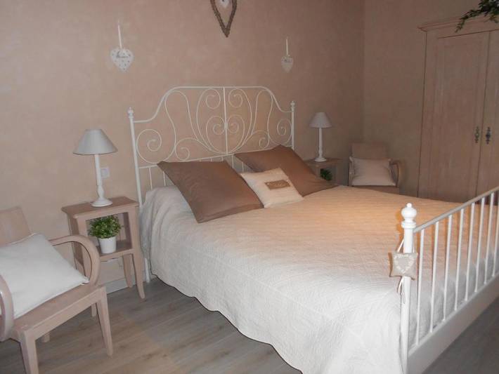 Chambre d’hôte pour 4 personnes, avec Balcon et Terrasse ainsi que Jardin et Vue