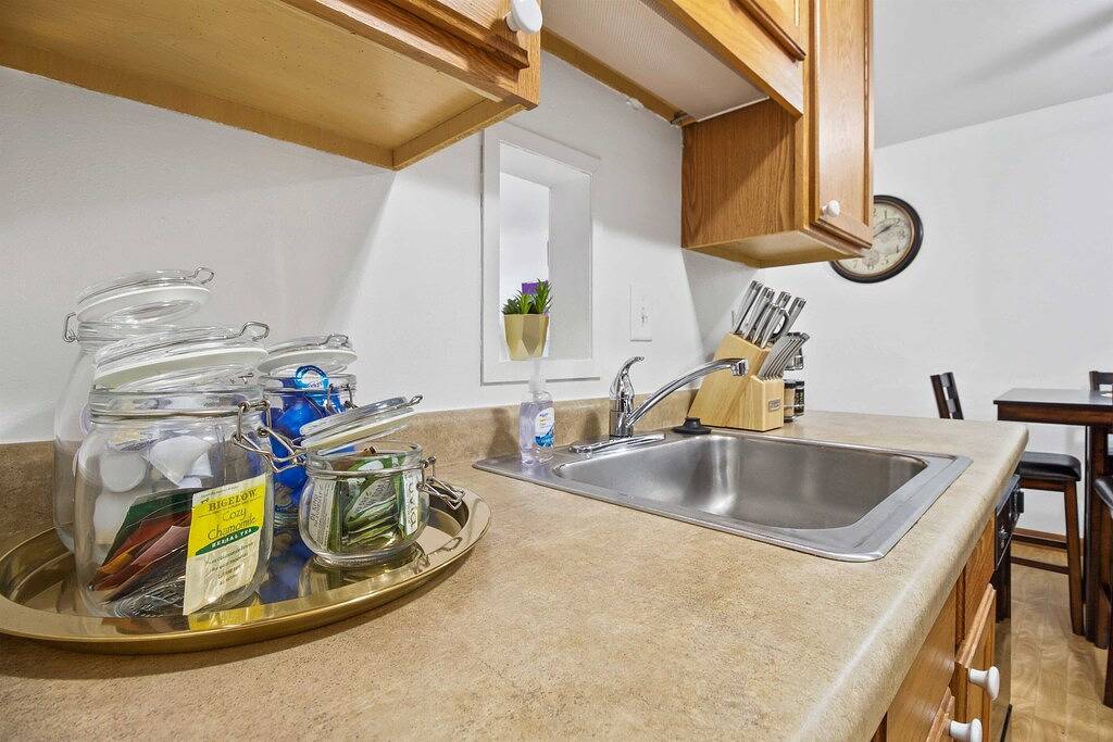 Ganze Wohnung, King Bed - Fast Wifi - Near Froedtert in Wauwatosa, Milwaukee County