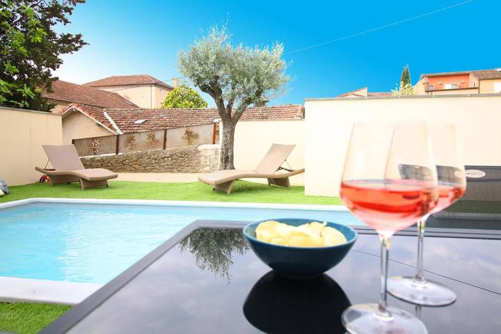 Villa pour 6 personnes, avec jardin et piscine, animaux acceptés à Vallon-Pont-d'Arc - 2