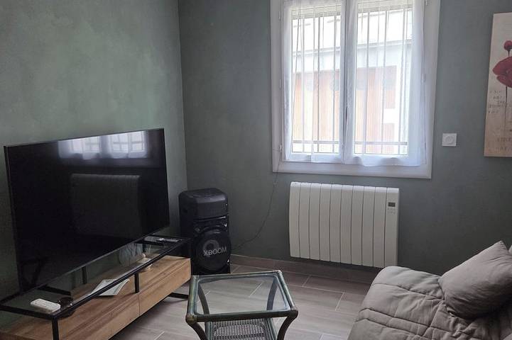 Entire apartment, Apartment with secure parking in the city center. Pets allowed! in Le Boulou, Céret region