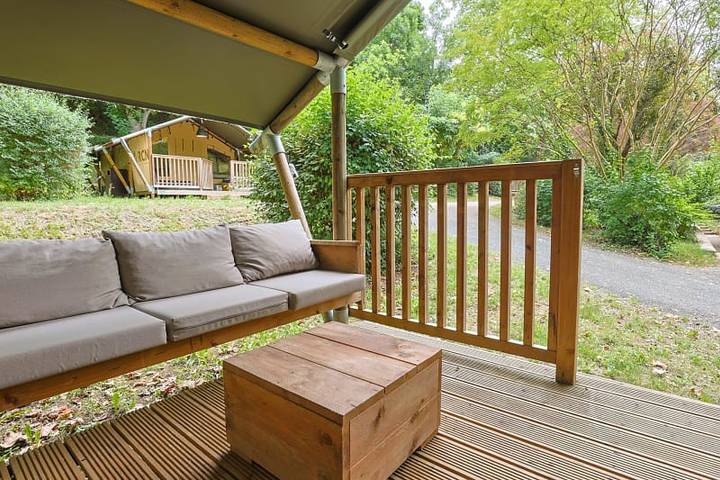 Tente pour 5 personnes, avec balcon/terrasse et terrasse en Dordogne - 2