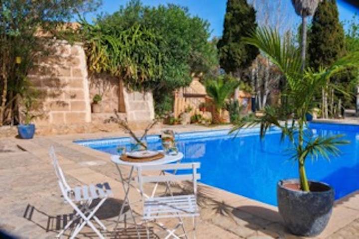 Finca mit pool für 2 Personen, mit Garten in Manacor