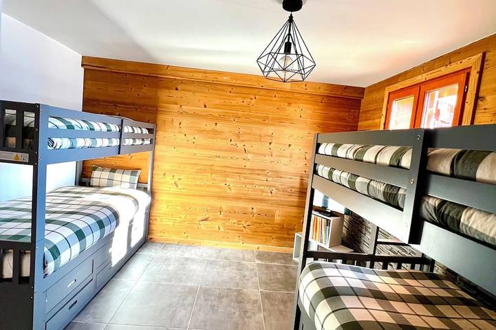 Gîte pour 15 personnes, avec balcon dans Office de Tourisme de Doucy Combelouvière - 2