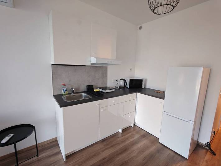 Ganzes Studio, Juniper Studio in der Nähe von Supermärkten in Ketschkemet, Kecskeméti járás