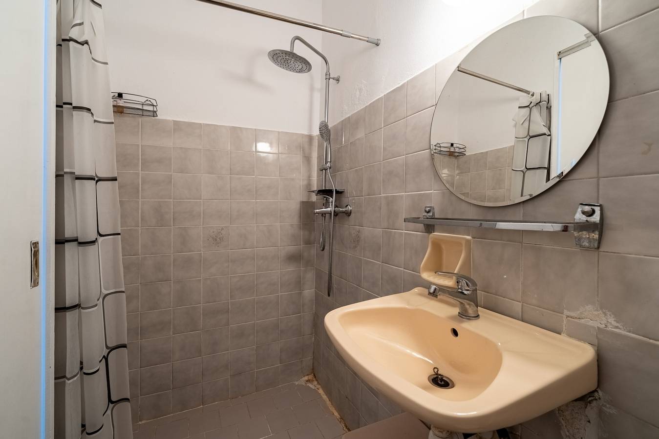 Entire apartment, Apartment 'Gavriil G2' with Sea View, Wi-Fi, and Air Conditioning in Kavos, Corfu