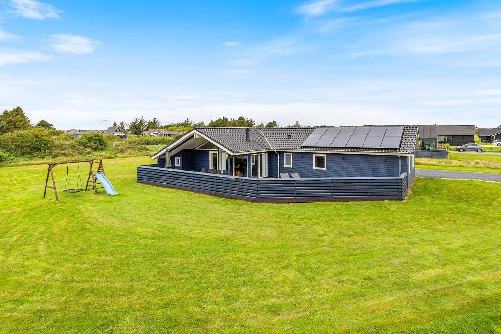 Ferienhaus für 8 Personen mit Spa, Sauna und Aktivitätsraum in Nørre Lyngvig, Hvide Sande