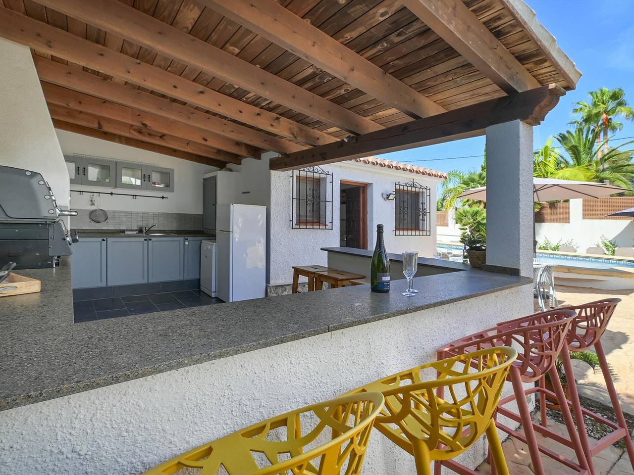 Villa familiale à Javea avec piscine privée, proche plage, jardin et climatisation in Cap Martí, Jávea
