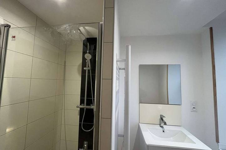 Location de vacances pour 2 personnes, avec terrasse dans Coglès - 4