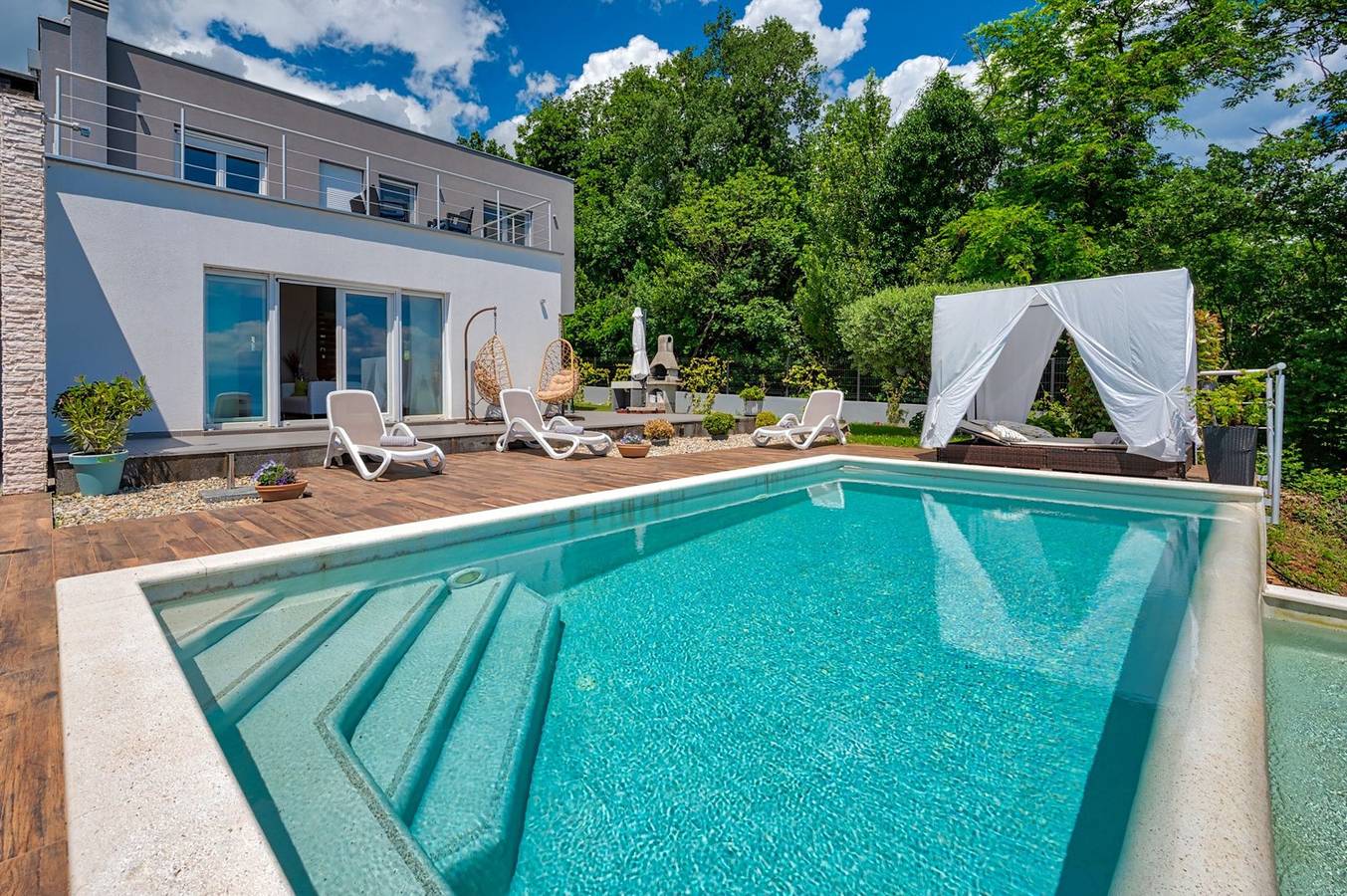 Villa Lina - wunderschöne Villa mit Infinity-Pool in Strandnähe in Lovran, Opatija Riviera