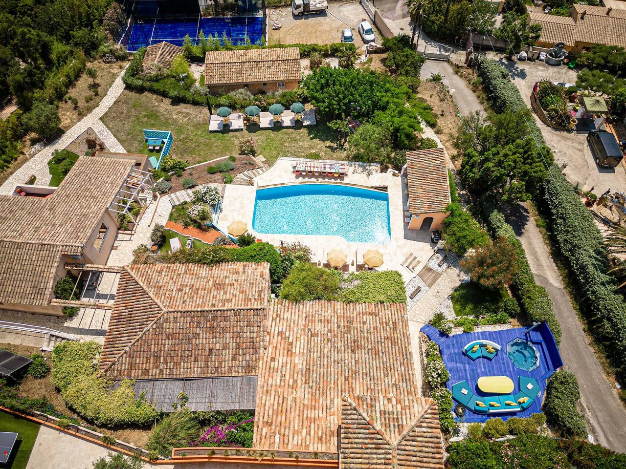 Appartement entier, Villa No Chichi - 12Br-33P - Collines Grimaud in Grimaud, Région de Draguignan