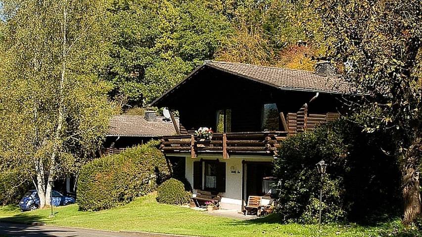 Vacation rental for 7 people, with yard in Eifel