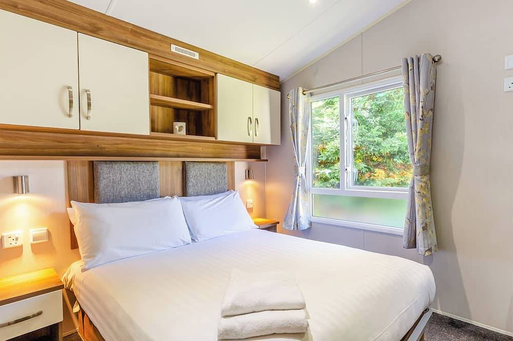 Silver Premium Caravan with parking in Cornwall