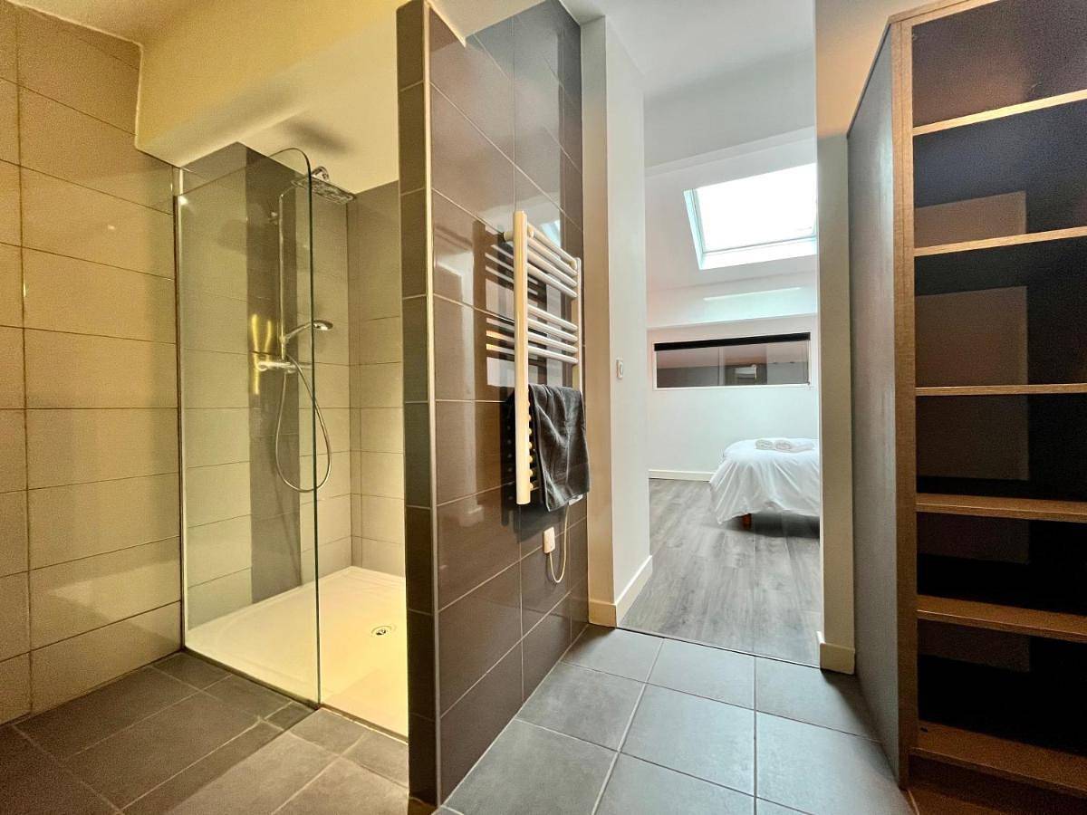 Appartement entier, Apartment in Bourg-lès-Valence, Région de Valence