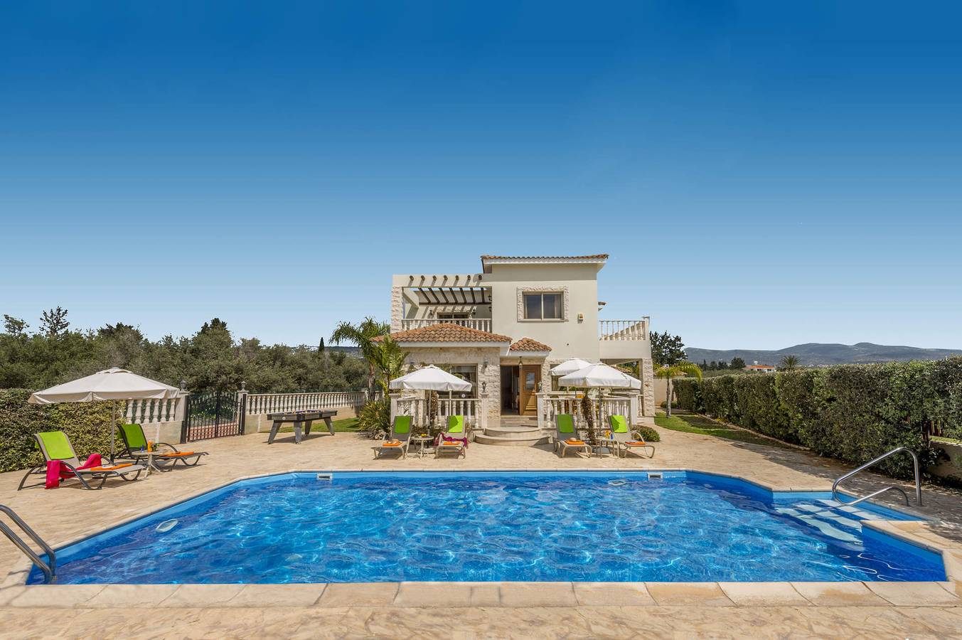 Villa for 8 People in Peyia, South Cyprus