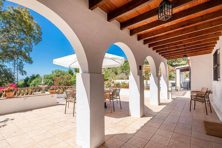 Casa rural para 7 personas, con Terraza y Jardín además de Piscina y Vistas en Casabermeja - 2