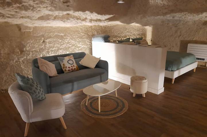 Gîte pour 4 personnes, avec jardin et terrasse à Cangey