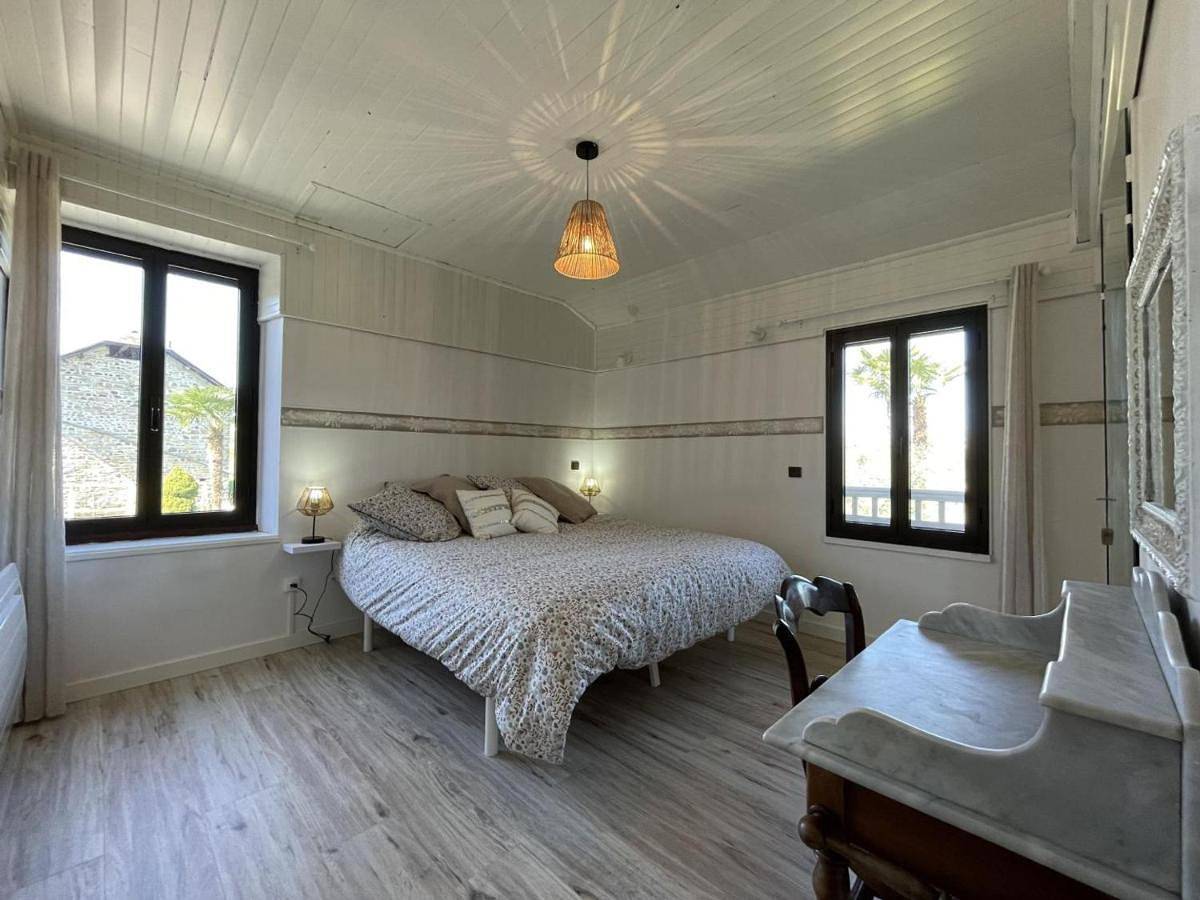 Appartement entier, Appartement de vacances pour 2 personnes avec piscine in Asson, Béarn