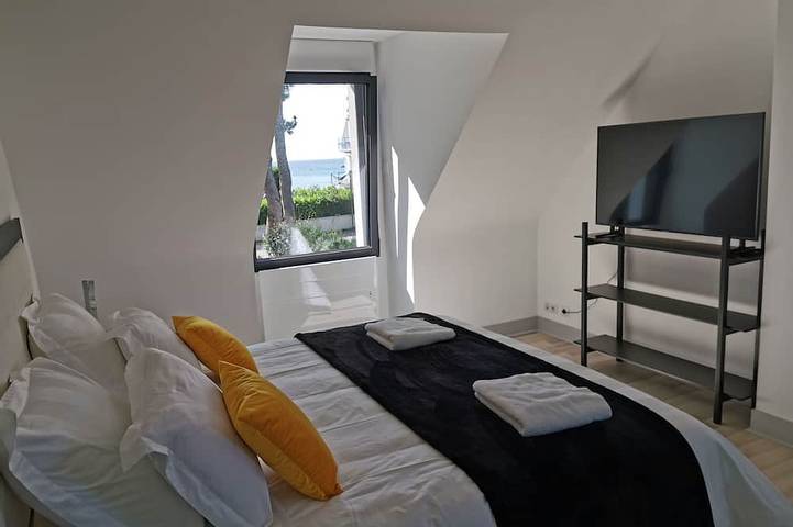 Location de vacances pour 8 personnes, avec terrasse ainsi que jardin et jacuzzi dans Plage Kerleven - 4