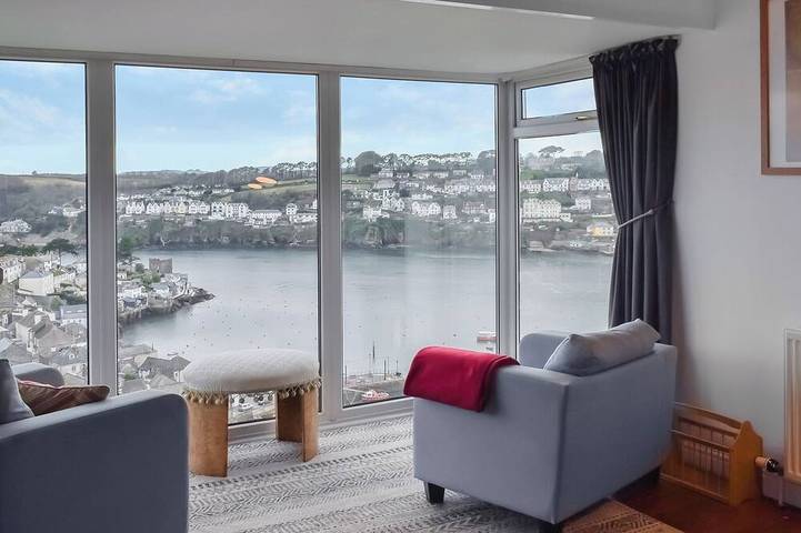 Cottage for 6 people, with garden, with pets in Polruan