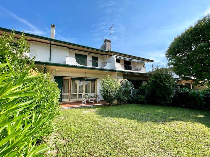 Ferienhaus für 6 Personen, mit Garten und Balkon in Caorle
