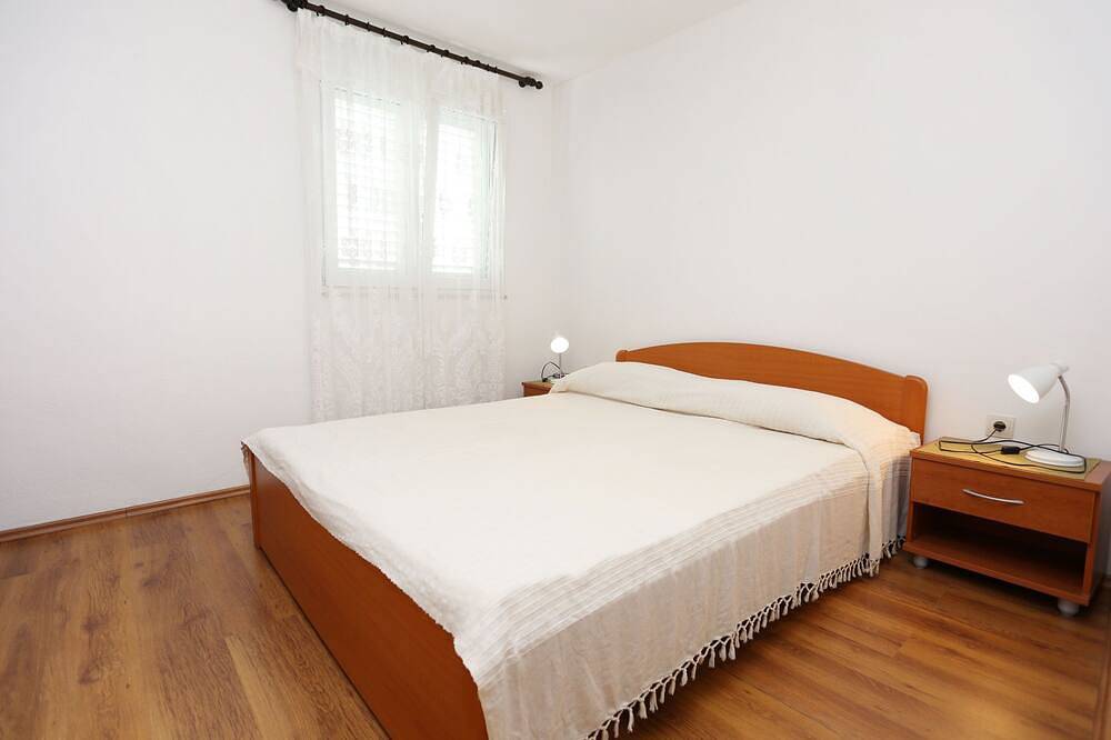 Ganze Wohnung, 2-Zimmer-Ferienwohnung am Strand Viganj, Peljesac (A-10116-a) in Viganj, Peljesac