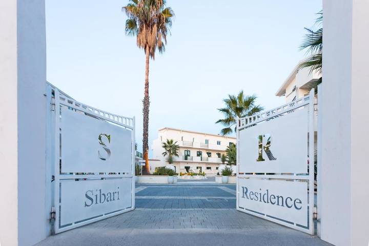 Appartamento per 3 persone, con Balcone e Terrazza nonché Giardino e Piscina a Marina di Sibari