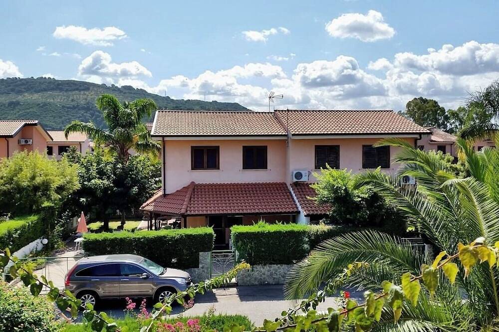 Villa with garden - Porto Ada Pizzo - in Pizzo, Vibo Valentia Provinz