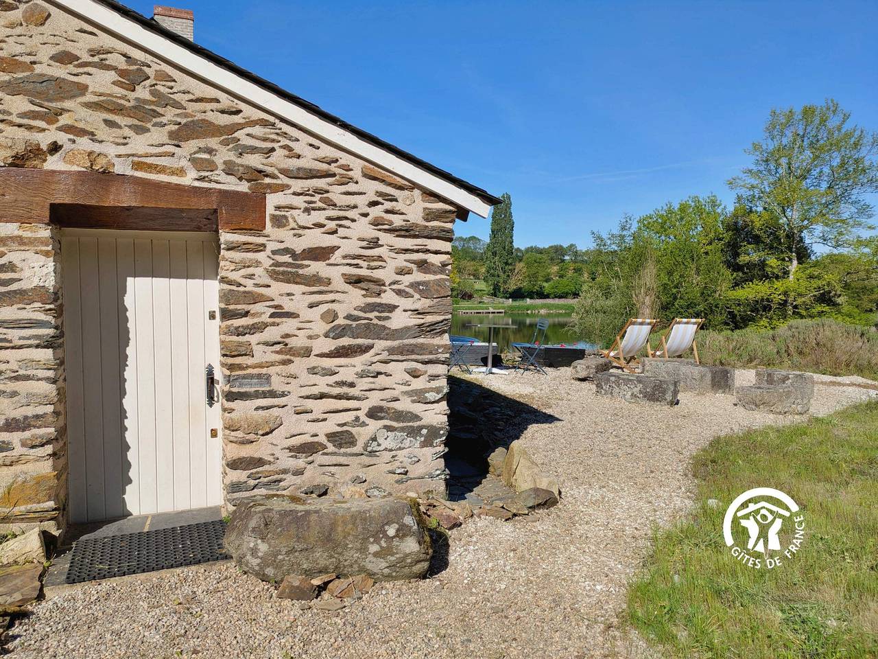Acogedor gîte con vista al río - 2 pers. in Fromentières, Mayenne (desambiguación)