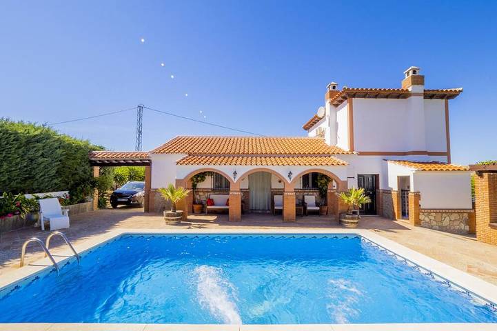 Villa pour 7 personnes, avec jardin ainsi que piscine et terrasse - 1