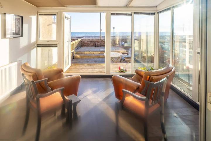 Beach house for 8 people in Sussex