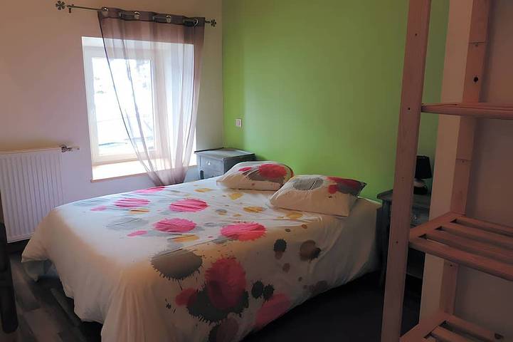 Location de vacances pour 8 personnes, avec terrasse et jardin dans Belsentes - 3