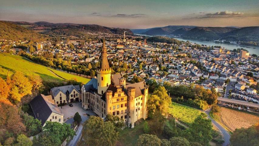 Hotel für 4 Personen, mit Terrasse und Garten sowie Ausblick in Bad Hönningen - 2