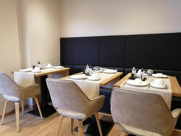 Ferienwohnung für 2 Personen, mit Balkon und Terrasse sowie Garten und Ausblick in Oberperfuss - 4