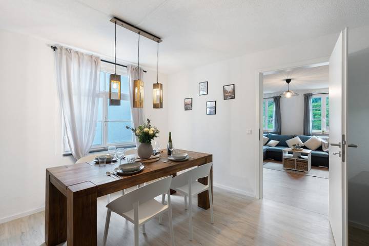 Ferienhaus 'Bühlertal Mit 3 Fewos' mit Bergblick, privater Terrasse und Wlan in Bühl-Bühlertal (Baden-Württemberg), Bühlertal