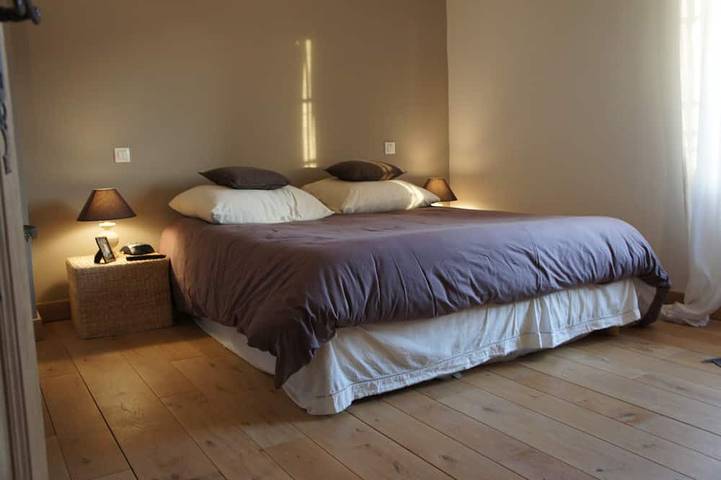 Location de vacances pour 6 personnes, avec terrasse et jardin à Maubec - 3