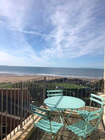 Entire apartment, Two-Bedroom Apartment in Woolacombe, Devon