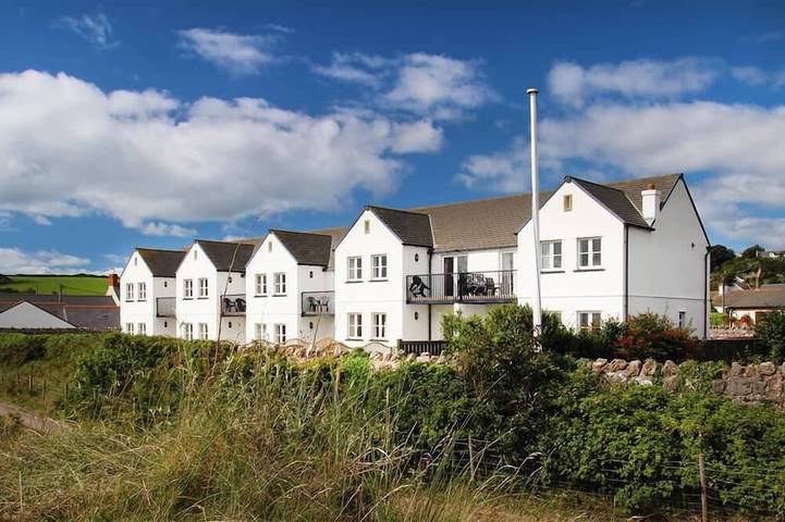Cottage for 8 people, with pets in Port Eynon