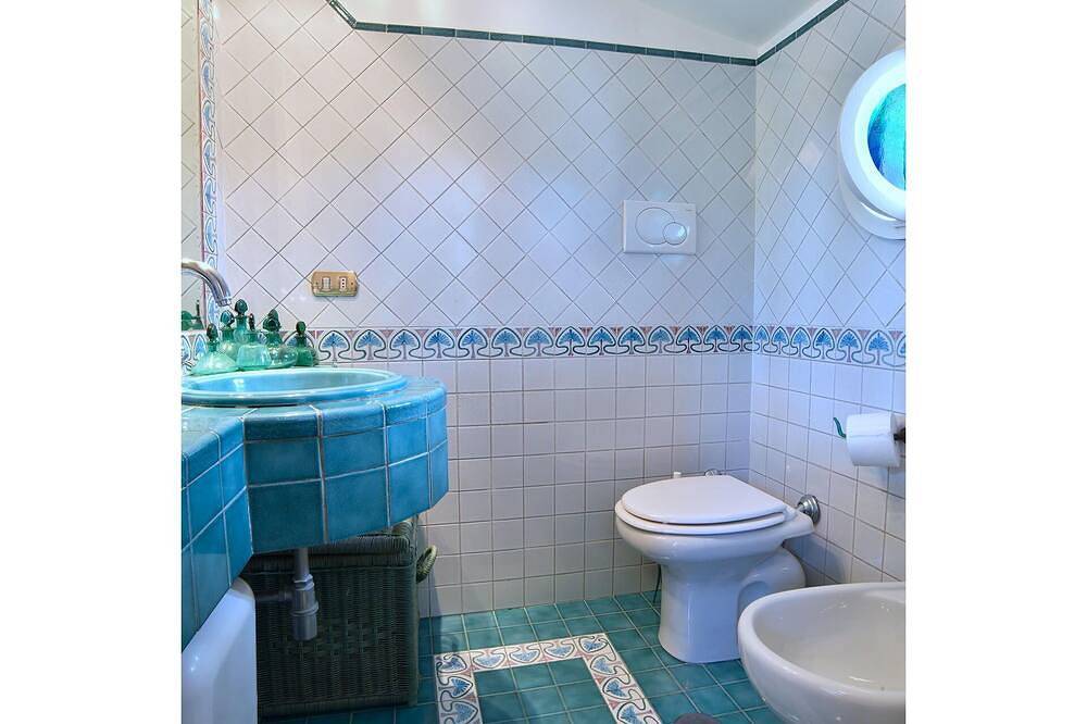 Villa in Sant'agata Sui Due Golfi mit 3 Schlafzimmern 8 Schlafplätzen in Torca, Neapel Provinz