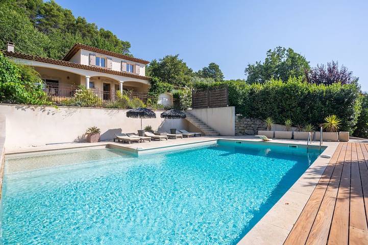 Ferienhaus für 8 Personen, mit Garten in Callas