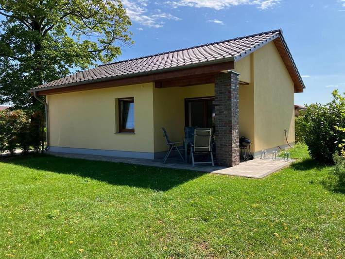 Ferienhaus für 4 Personen, mit Terrasse und Garten