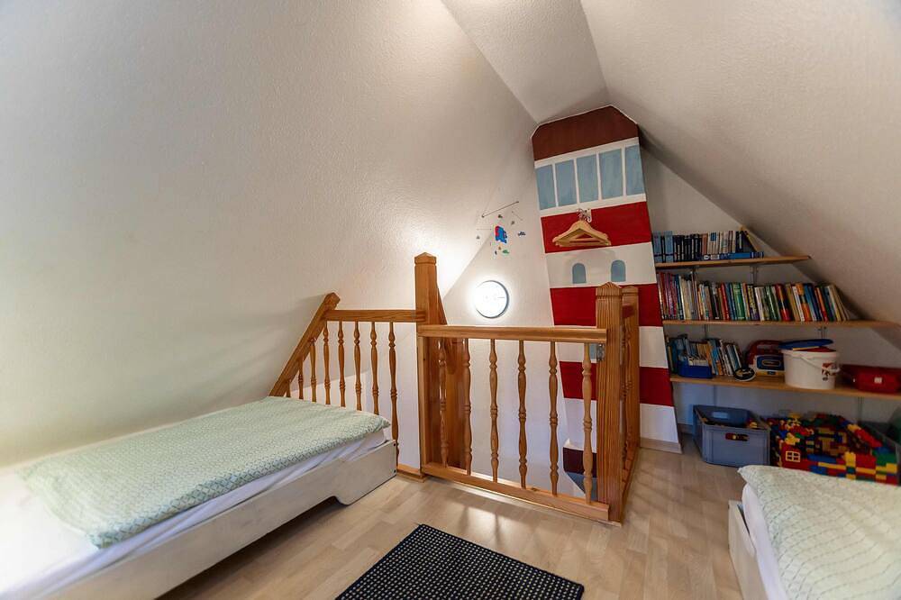 Ganze Wohnung, Kinderfreundlich und allergikergerecht, nur 150 Meter bis zum Strand in Wyk auf Föhr (Stadt), Wyk auf Föhr