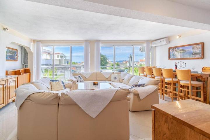 Ferienwohnung für 8 Personen, mit Balkon - 1